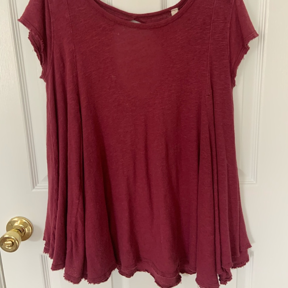 We the free, maroon short sleeve flows shirt